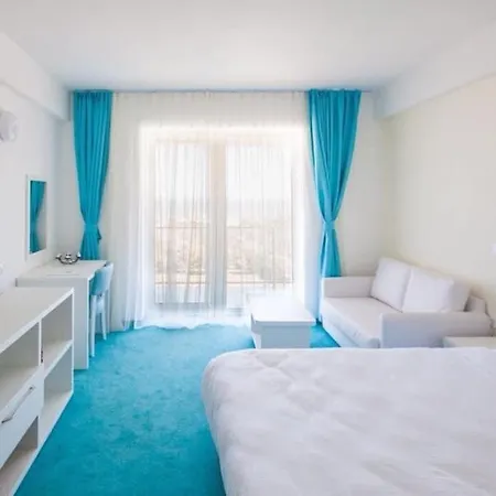 Blaxy Resort Condo